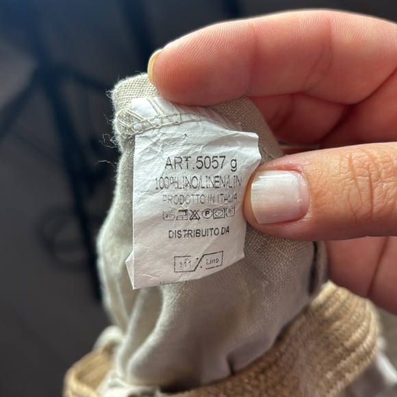 Pure Linen Tan Shorts with Belt size XS - Picture 8 of 8